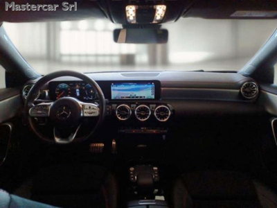 Mercedes-Benz CLA Shooting Brake 180 Shooting Brake Premium (4)