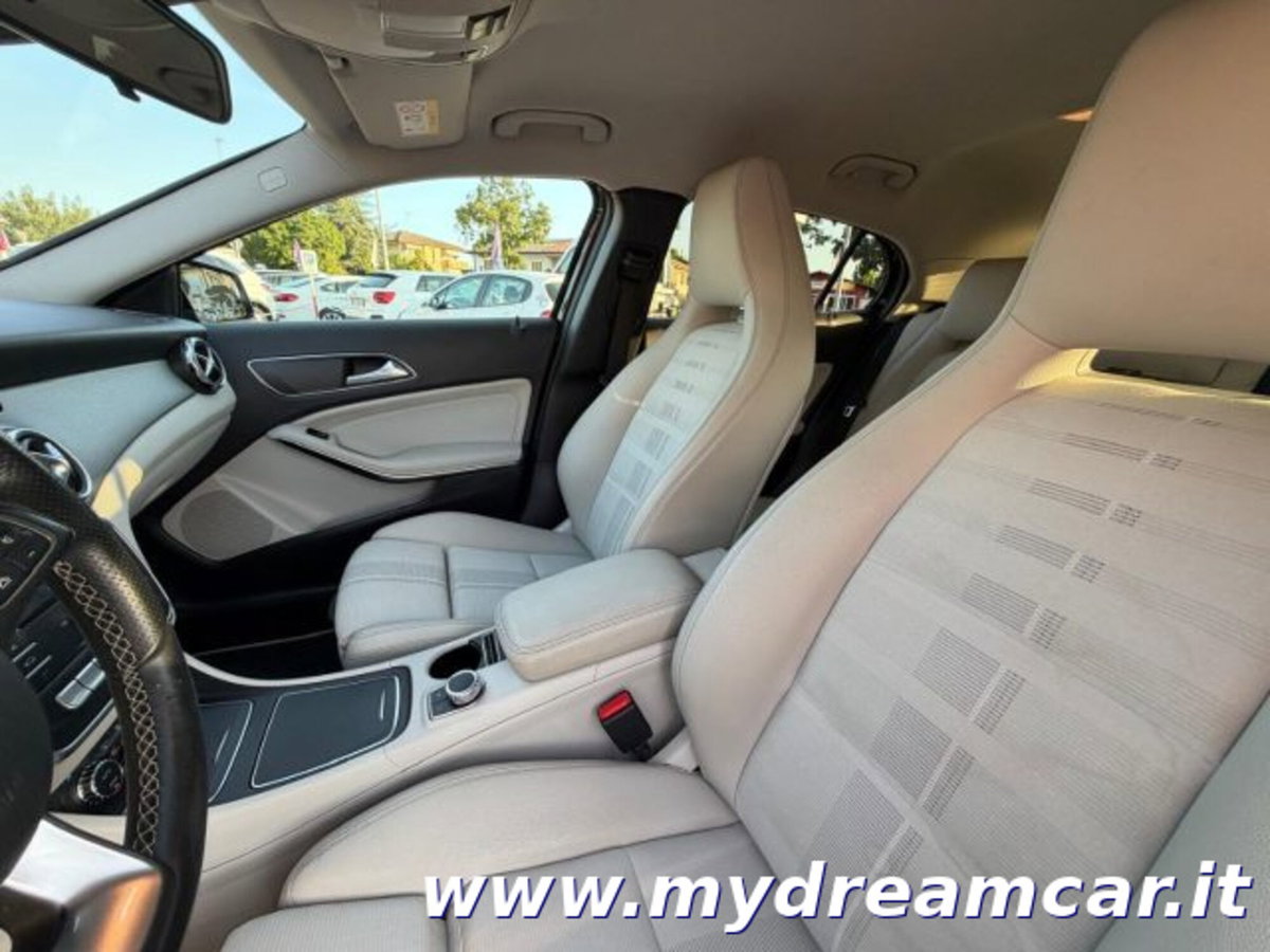 Mercedes-Benz GLA SUV 200 d Automatic Sport (9)