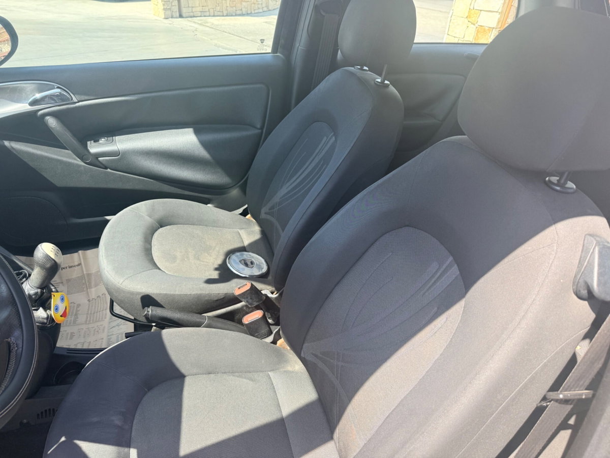 Lancia Ypsilon 1.3 MJT 75 CV Diva (13)