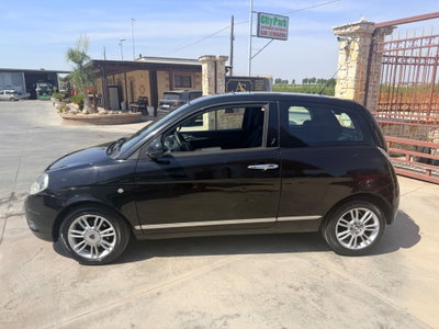 Lancia Ypsilon 1.3 MJT 75 CV Diva (4)