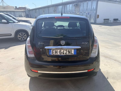 Lancia Ypsilon 1.3 MJT 75 CV Diva (6)