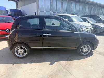 Lancia Ypsilon 1.3 MJT 75 CV Diva (8)