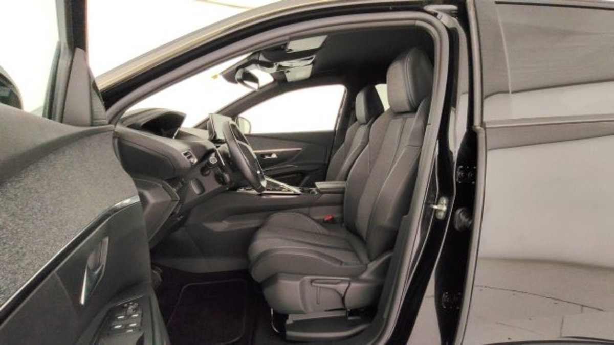 Peugeot 3008 BlueHDi 130 S&S EAT8 Allure Pack (13)