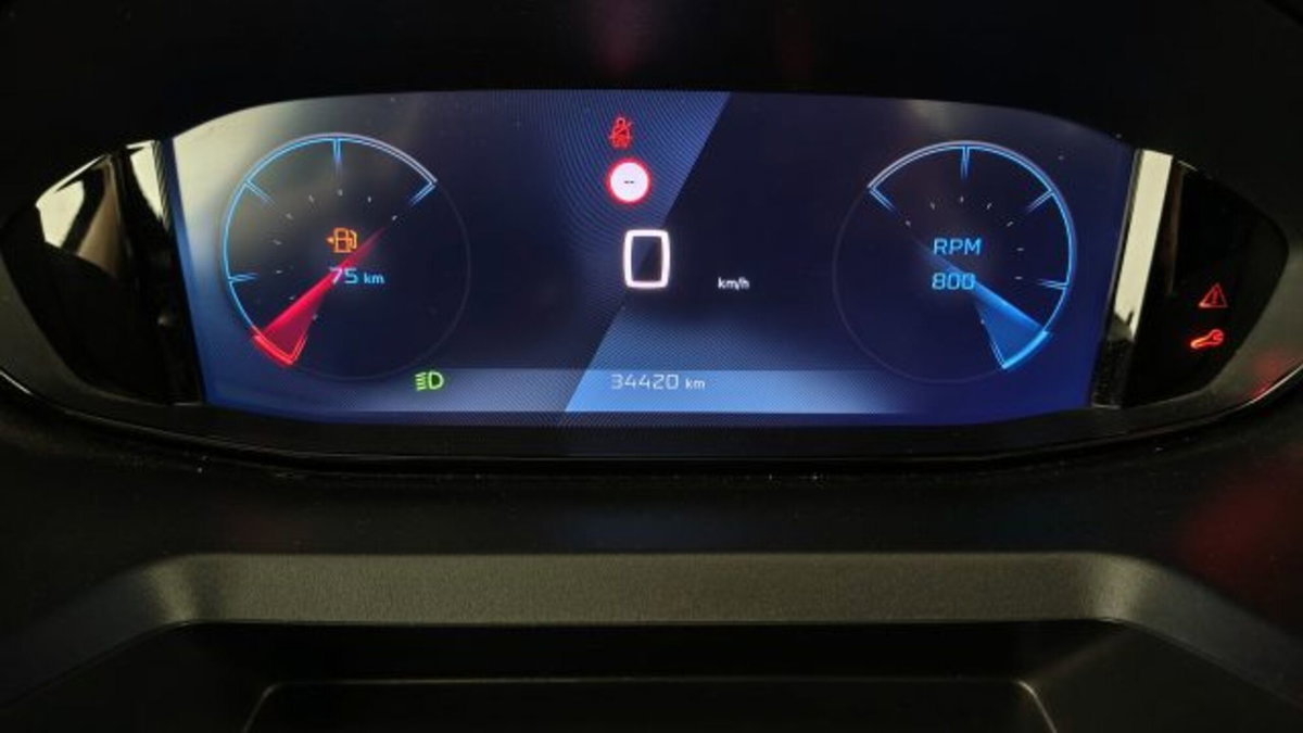 Peugeot Rifter BlueHDi 100 Allure Long (10)