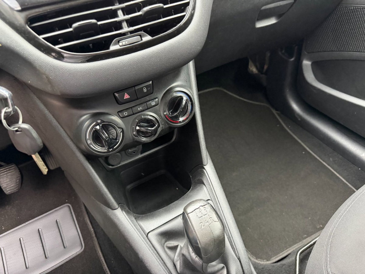 Peugeot 208 VTi 68 CV 5 porte Active (12)
