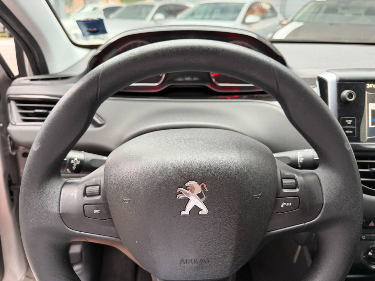 Peugeot 208 VTi 68 CV 5 porte Active (13)