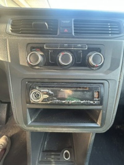 Volkswagen Veicoli Commerciali Caddy 1.4 TGI Kombi (9)