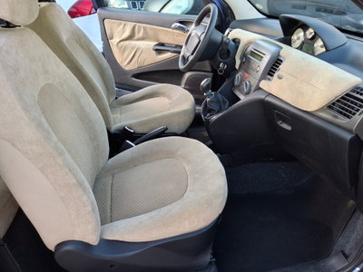 Lancia Ypsilon 1.2 Argento (16)