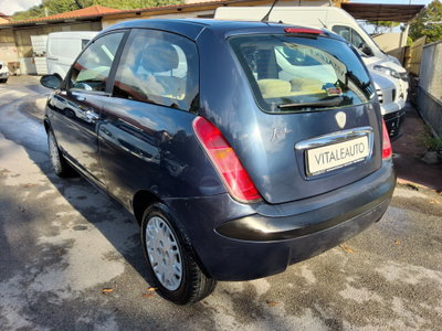 Lancia Ypsilon 1.2 Argento (4)
