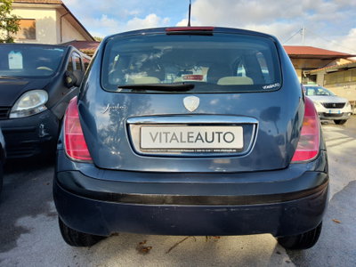 Lancia Ypsilon 1.2 Argento (5)