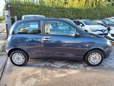 Lancia Ypsilon 1.2 Argento (8)
