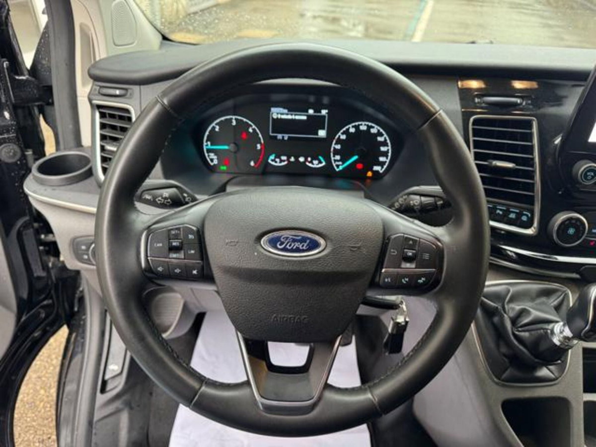 Ford Transit Custom Furgone 320 2.0 EcoBlue 130 PL Furgone Titanium (12)