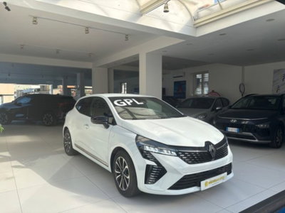 Renault Clio 1.0 tce Techno Gpl 100cv (4)