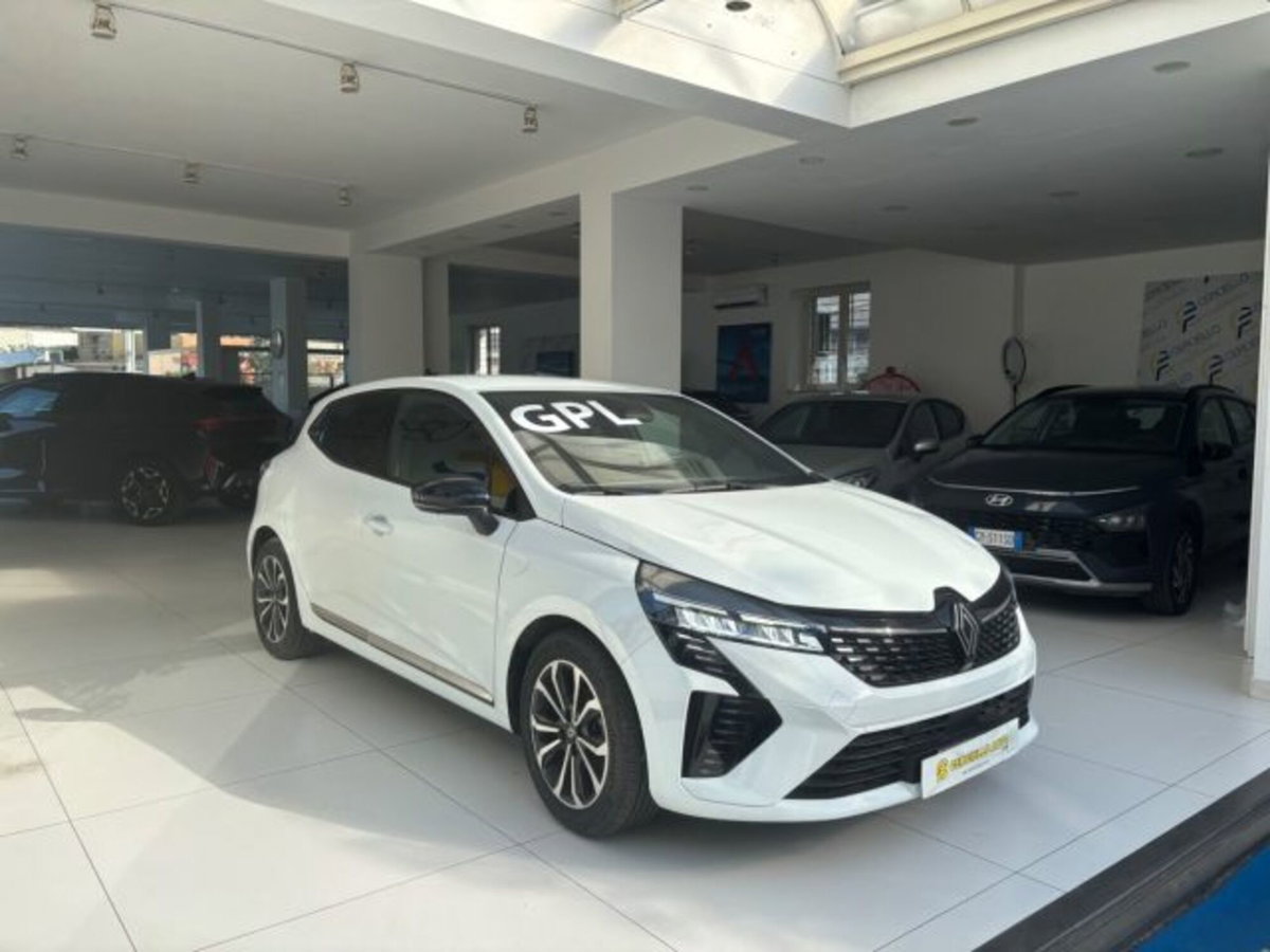 Renault Clio 1.0 tce Techno Gpl 100cv (6)