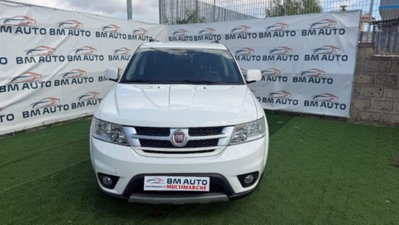 Fiat Freemont 2.0 Mjt 170 CV 4x4 Automatica Lounge (2)