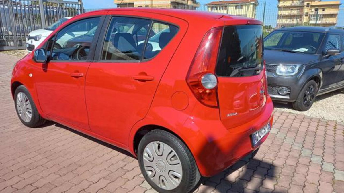 Opel Agila 1.0 12V 68CV (4)
