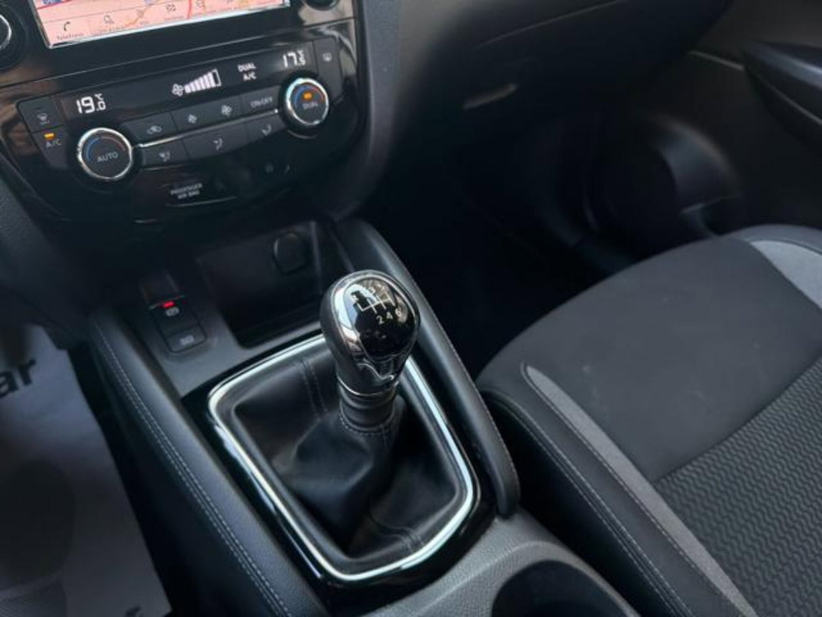 Nissan Qashqai 1.3 DIG-T 140 CV N-Connecta (11)