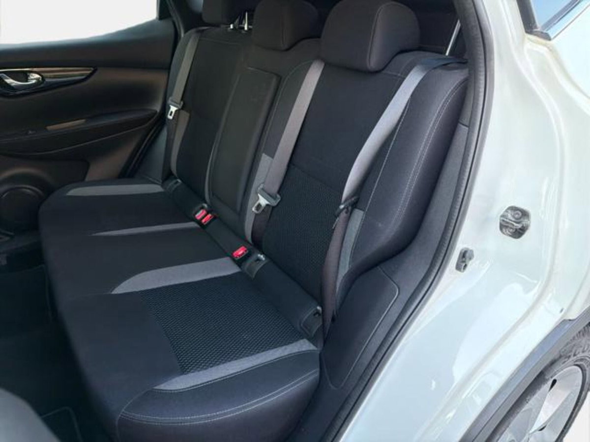 Nissan Qashqai 1.3 DIG-T 140 CV N-Connecta (13)