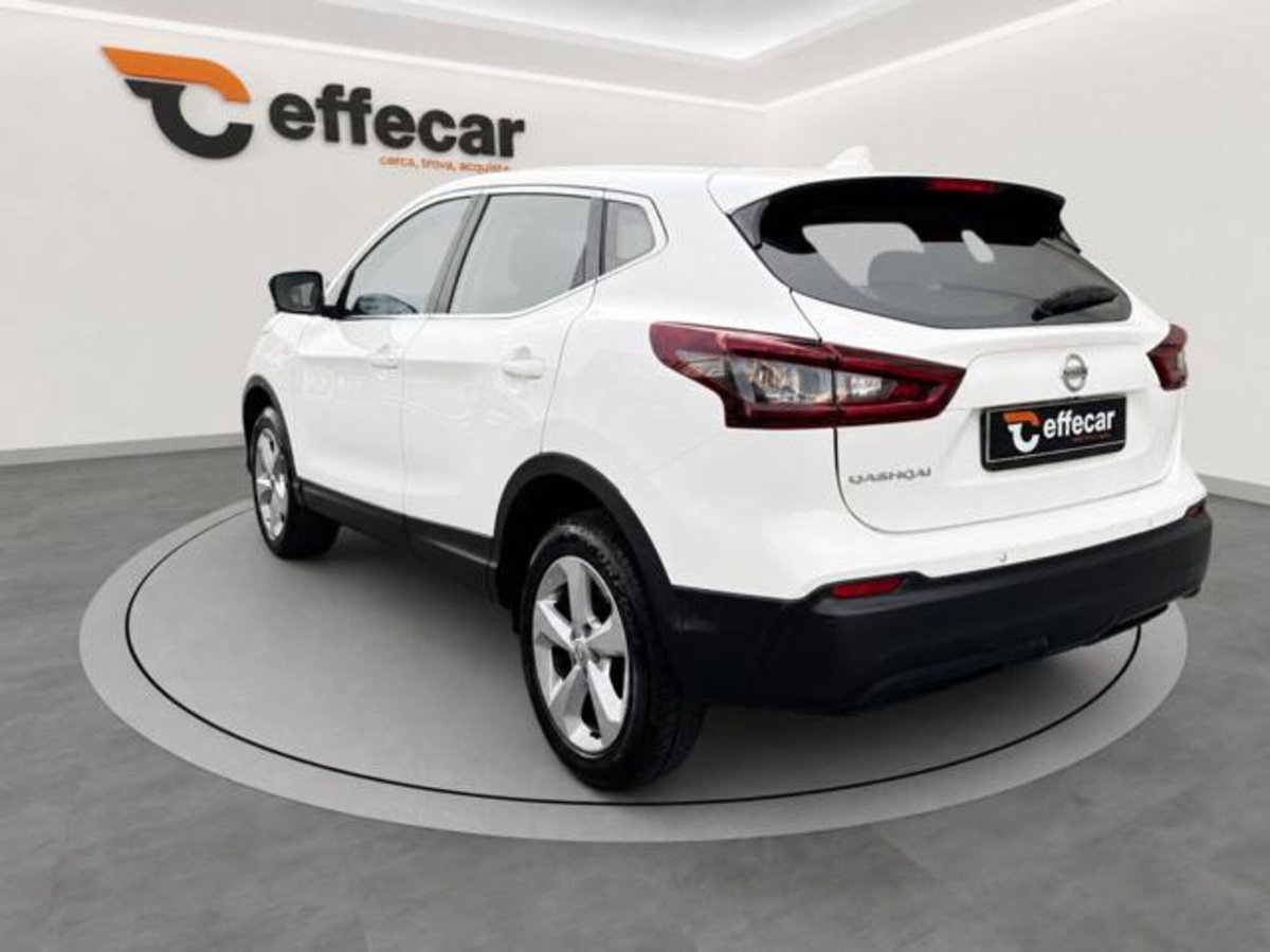 Nissan Qashqai 1.3 DIG-T 140 CV N-Connecta (4)