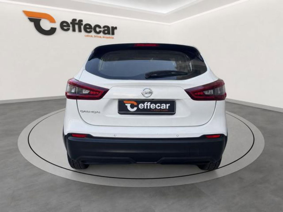 Nissan Qashqai 1.3 DIG-T 140 CV N-Connecta (5)
