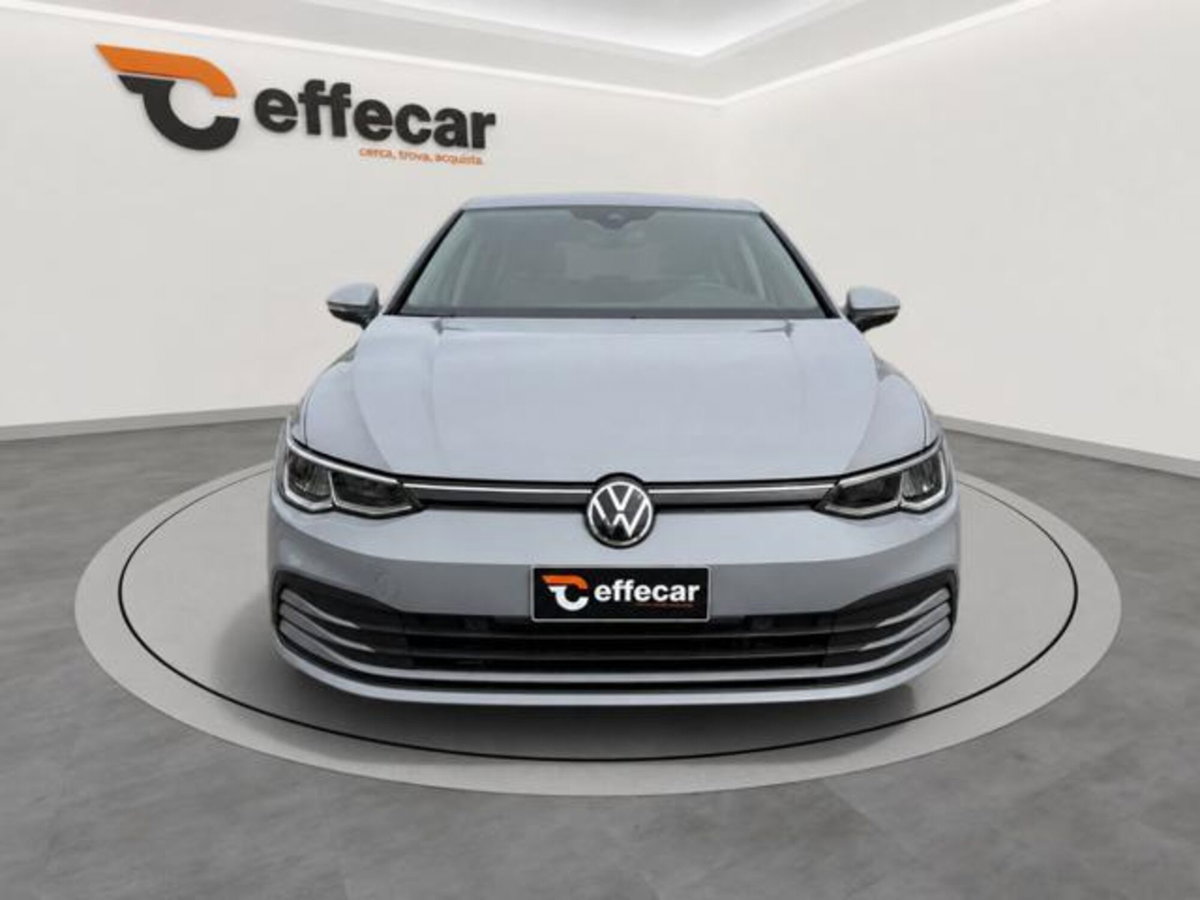 Volkswagen Golf 2.0 TDI 150 CV DSG SCR R-Line (2)
