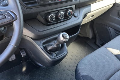 Renault Trafic Furgone van T29 2.0 blue dci 110cv L1H1 (15)