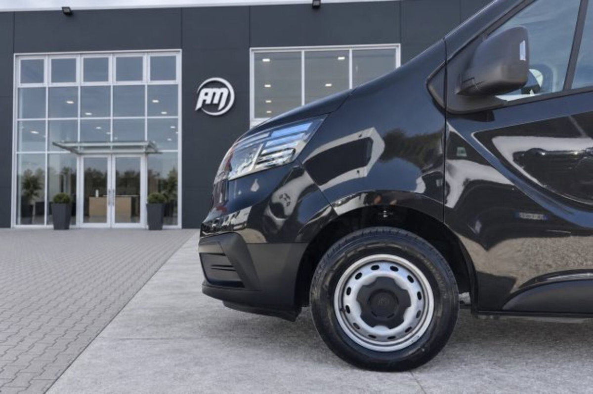 Renault Trafic Furgone van T29 2.0 blue dci 110cv L1H1 (18)