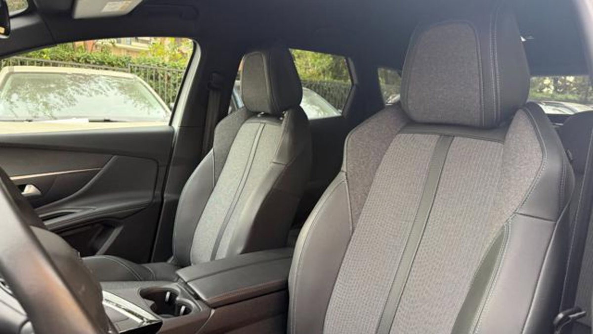 Peugeot 3008 PureTech Turbo 130 S&S Allure Pack (14)
