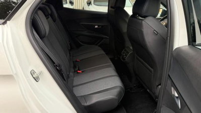 Peugeot 3008 PureTech Turbo 130 S&S Allure Pack (16)