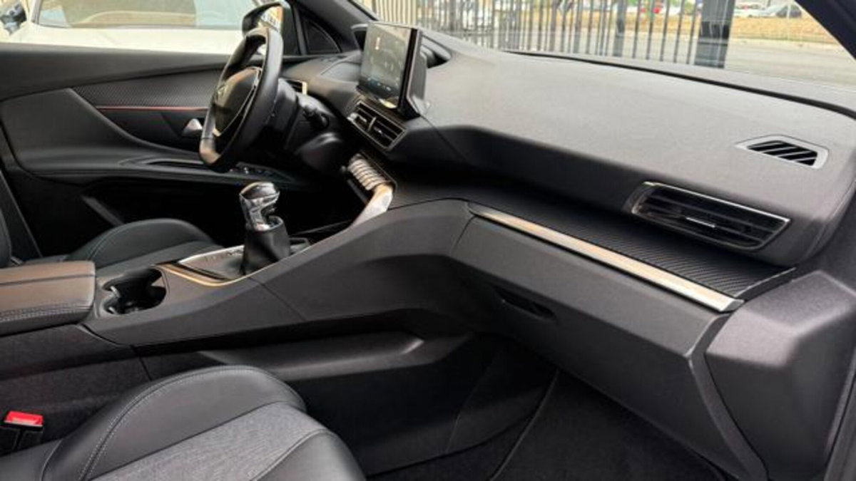 Peugeot 3008 PureTech Turbo 130 S&S Allure Pack (20)