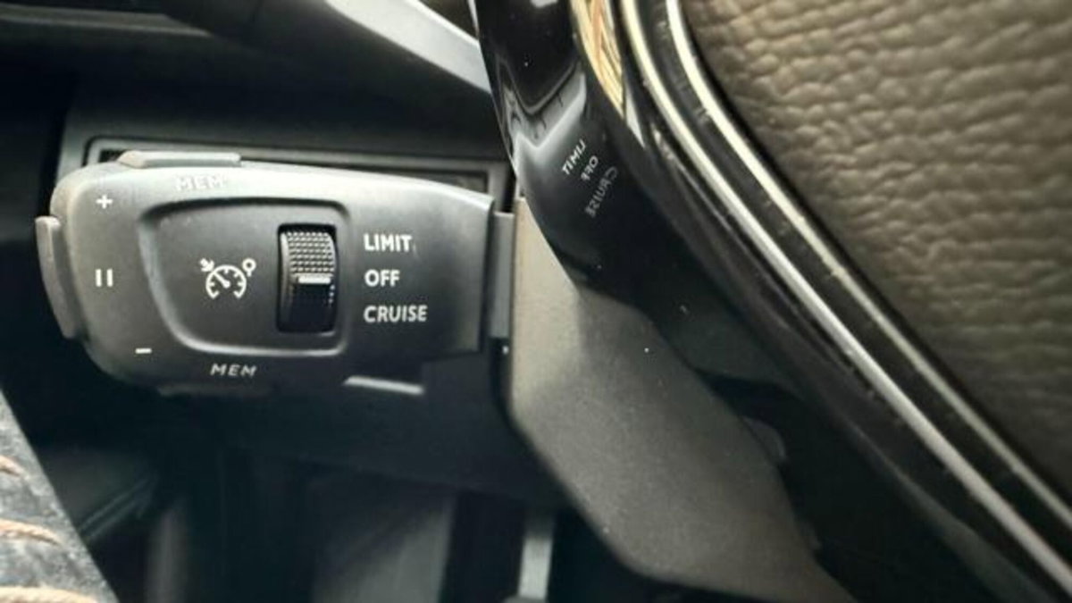 Peugeot 3008 PureTech Turbo 130 S&S Allure Pack (8)