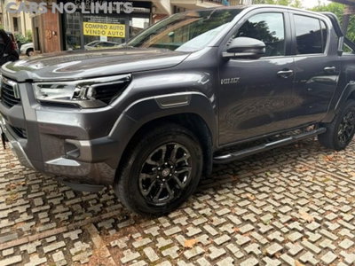Toyota Hilux 2.8 D A/T 4WD porte Double Cab Invincible (18)