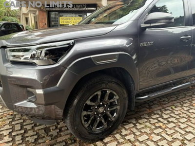 Toyota Hilux 2.8 D A/T 4WD porte Double Cab Invincible (19)