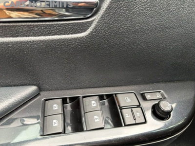 Toyota Hilux 2.8 D A/T 4WD porte Double Cab Invincible (5)