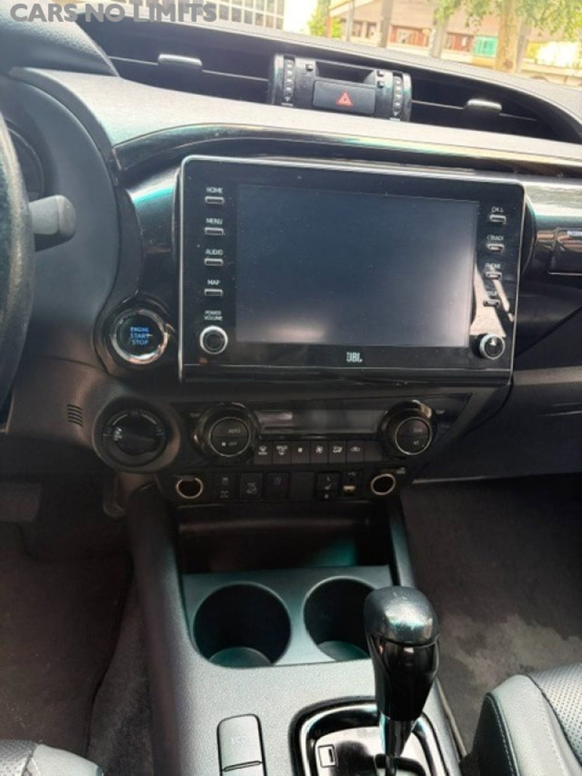 Toyota Hilux 2.8 D A/T 4WD porte Double Cab Invincible (7)