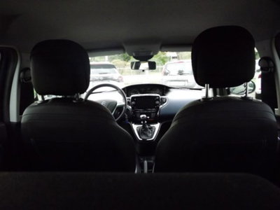 Lancia Ypsilon 1.0 FireFly 5 porte S&S Hybrid Gold Plus (11)