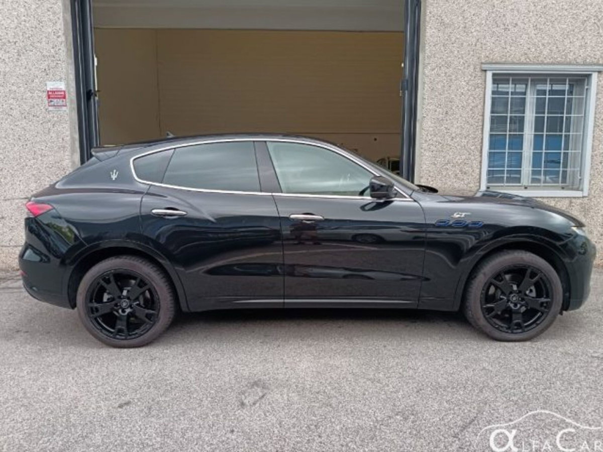 Maserati Levante Levante MHEV 330 CV AWD GT (18)