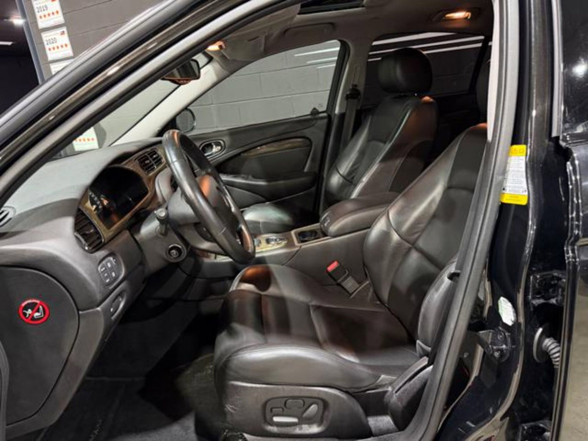 Jaguar S-Type 4.2 V8 Executive (12)