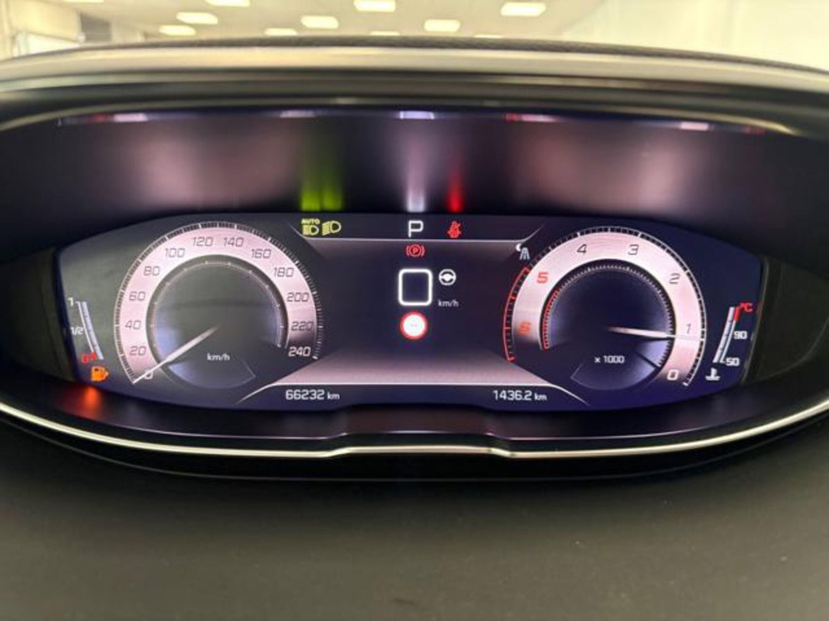 Peugeot 5008 1.5 bluehdi GT s&s 130cv eat8 (10)