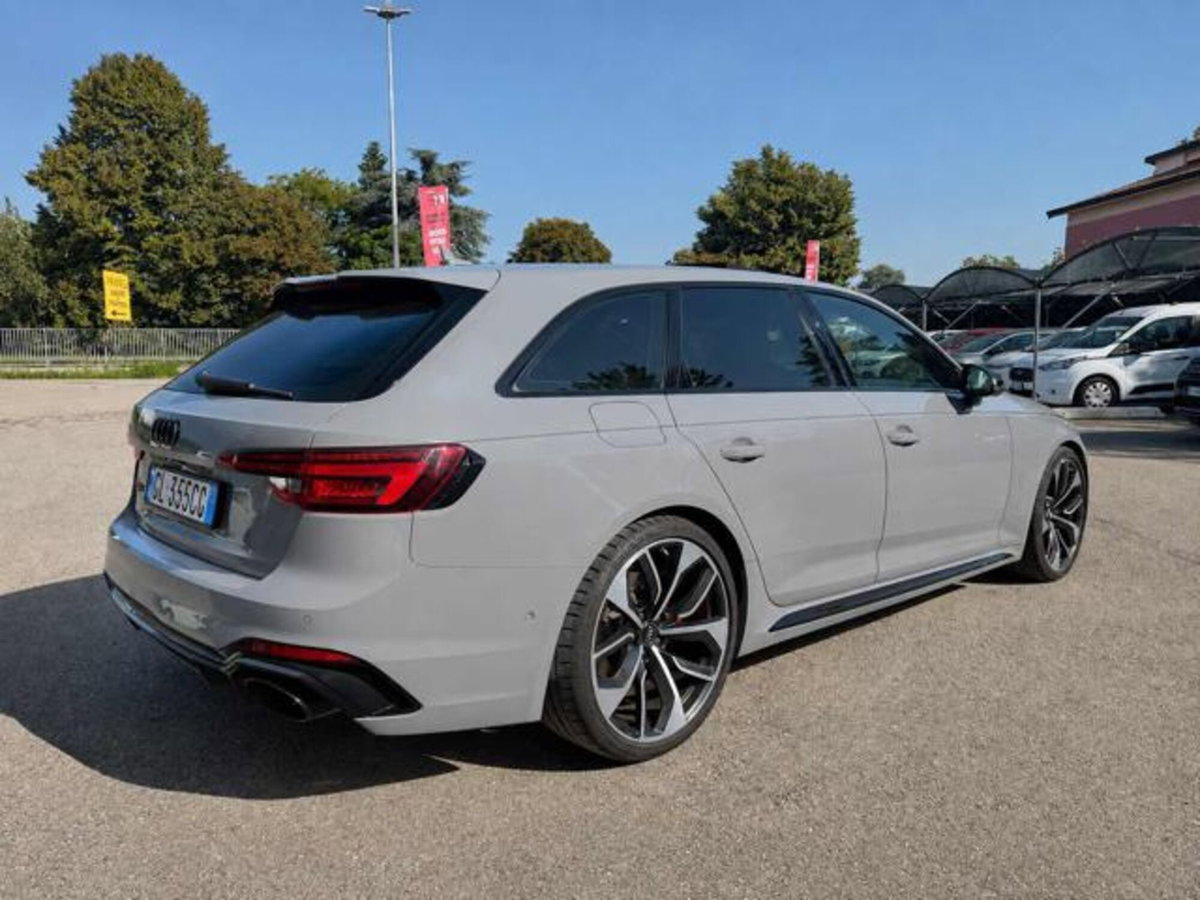 Audi RS 4 Avant 4 2.9 TFSI quattro tiptronic (4)