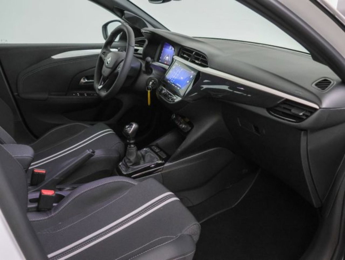 Opel Corsa 1.2 hybrid GS 100cv dct6 (12)