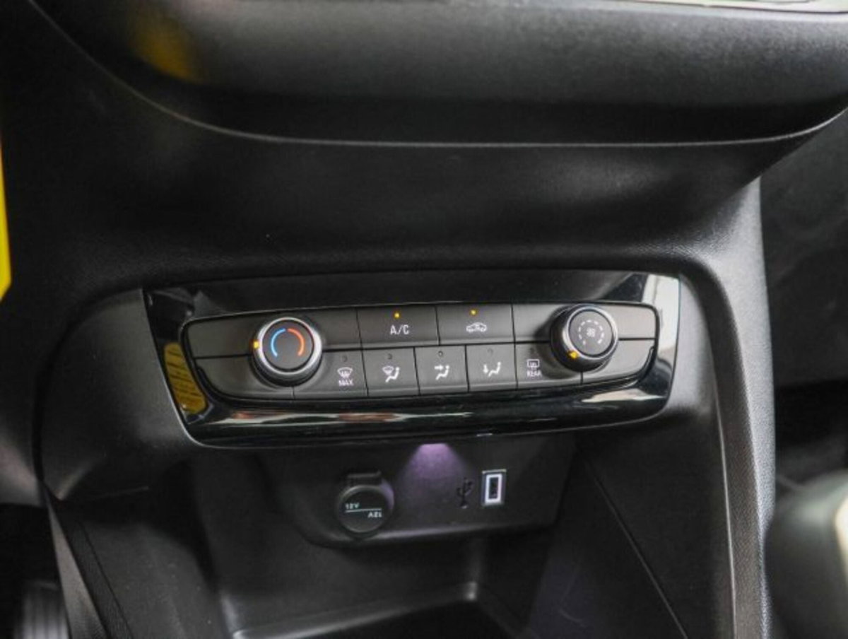 Opel Corsa 1.2 hybrid GS 100cv dct6 (19)