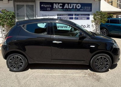 Lancia Ypsilon 1.0 FireFly 5 porte S&S Hybrid Silver Plus (4)