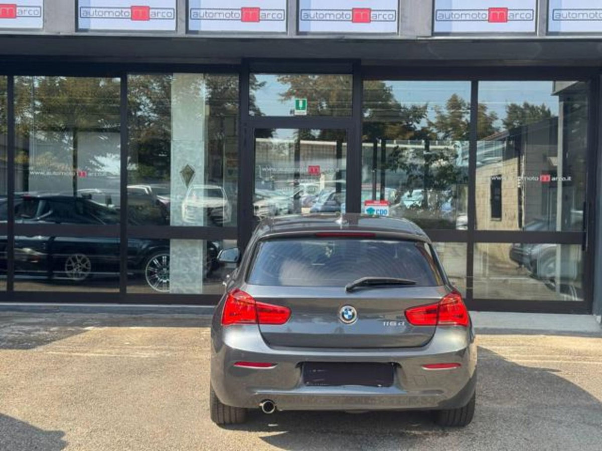 BMW Serie 1 116d 2.0 116CV cat 5 porte Attiva DPF (5)