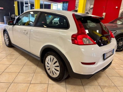 Volvo C30 D2 Black Design (4)