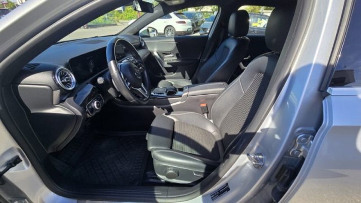 Mercedes-Benz Classe A Sedan 200 d Automatic 4Matic 4p. Business (5)