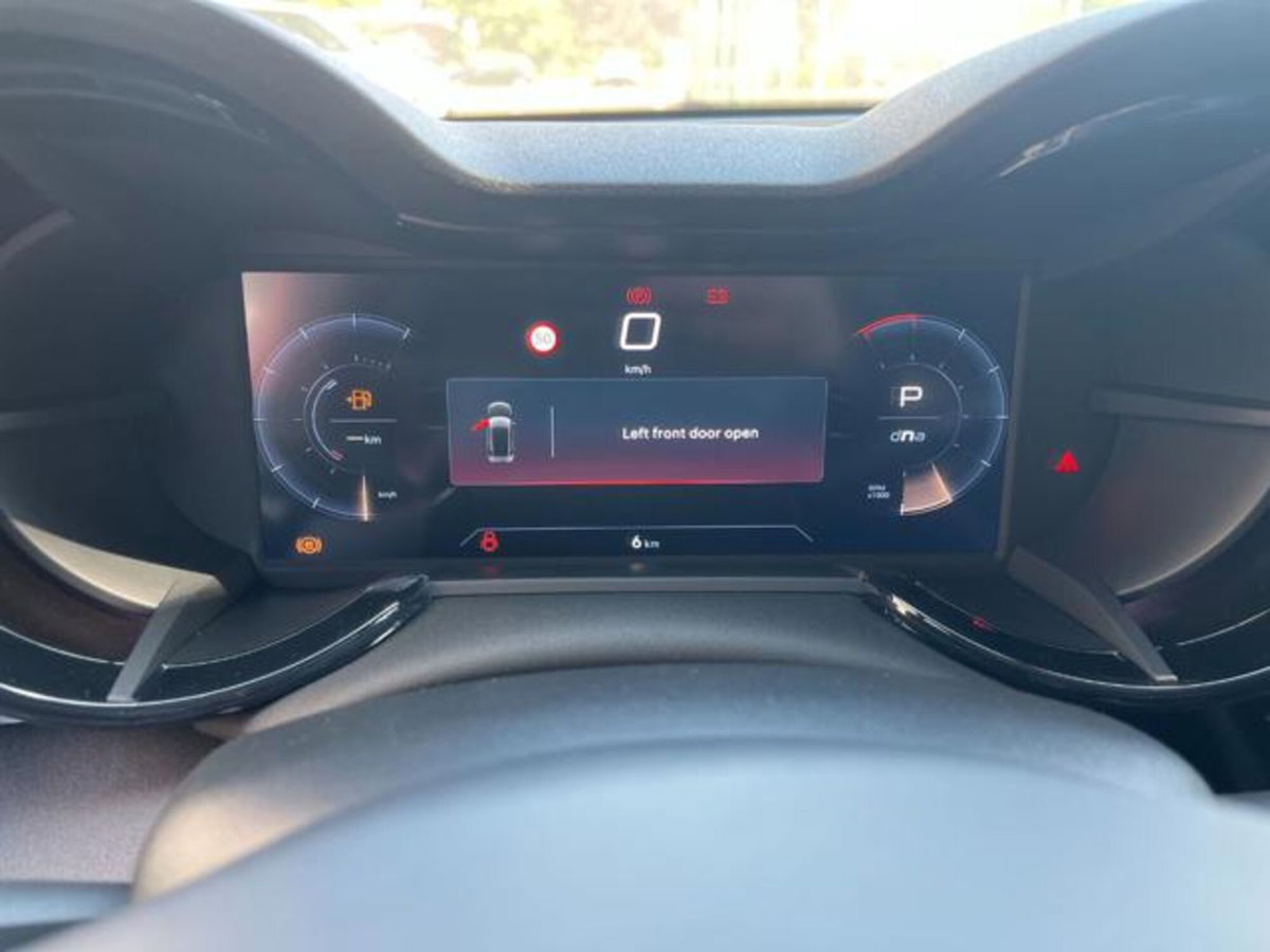 Alfa Romeo Junior 1.2 ibrida Speciale 145cv edct6 (9)