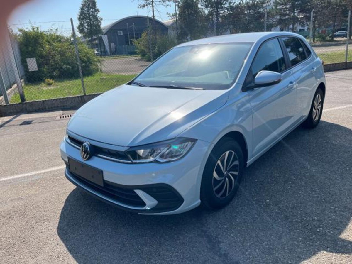 Volkswagen Polo 1.0 Young 80cv (2)