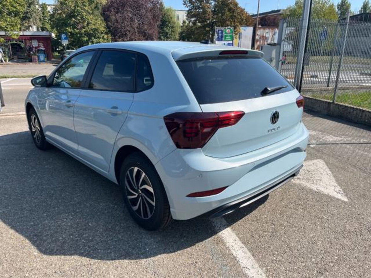 Volkswagen Polo 1.0 Young 80cv (3)
