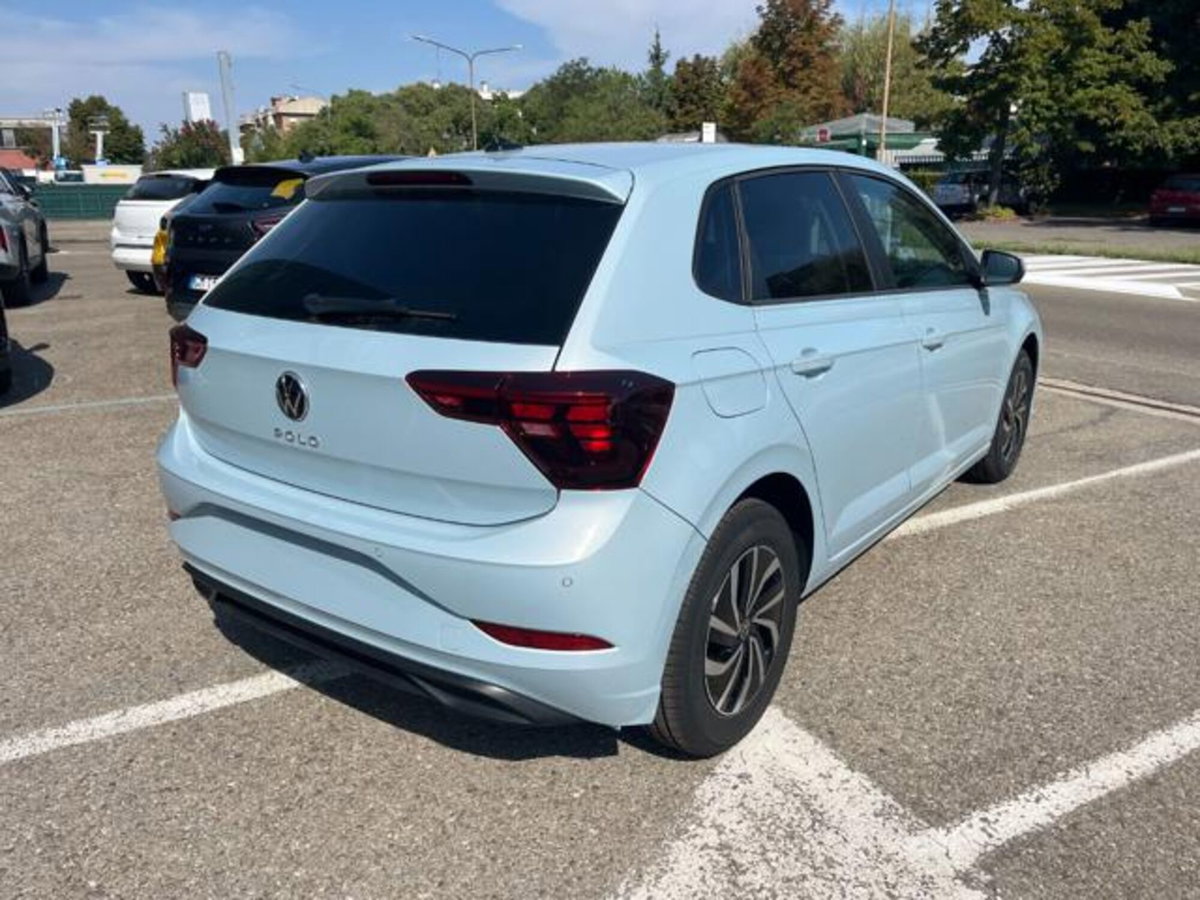 Volkswagen Polo 1.0 Young 80cv (4)
